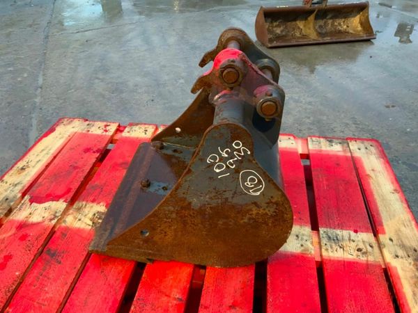 18" STRICKLAND BUCKET......30mm PINS..........145. 377228635