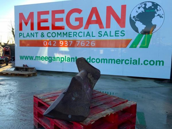 60" GRADING BUCKET.......50mm PINS......676 377228789