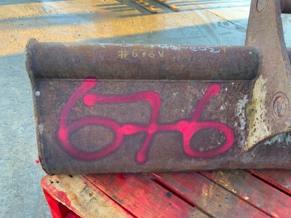 60" GRADING BUCKET.......50mm PINS......676 377228792