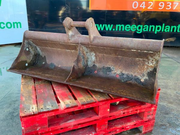 60" GRADING BUCKET.......50mm PINS......676 377228794