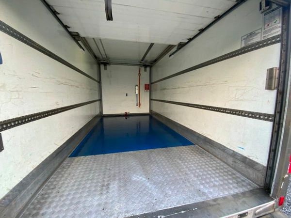 Volvo FL THERMO KING FRIDGE BODY. TAIL LIFT. 377229247