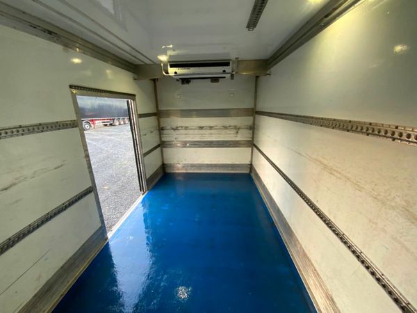 Volvo FL THERMO KING FRIDGE BODY. TAIL LIFT. 377229251