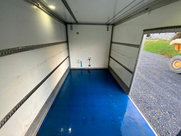 Volvo FL THERMO KING FRIDGE BODY. TAIL LIFT. 377229252