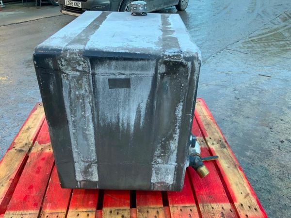 Scania P-Series HYDRAULIC OIL TIPPER TANK 377229381