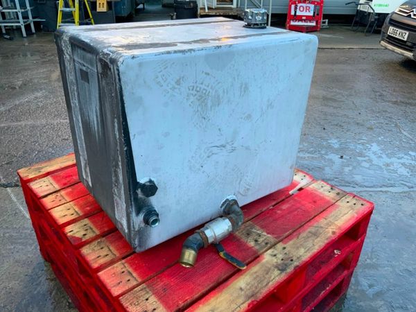 Scania P-Series HYDRAULIC OIL TIPPER TANK 377229382