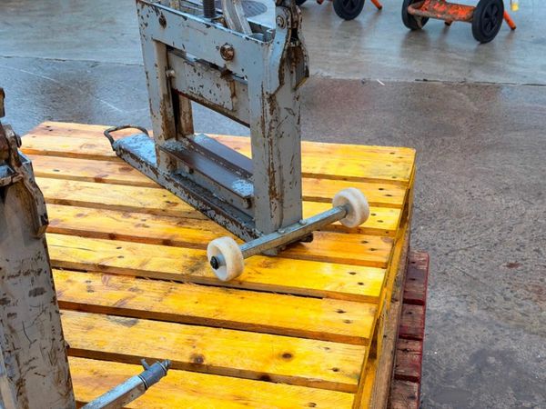 BLOCK / BRICK SPLITTERS / CUTTERS ....1090T 377229448