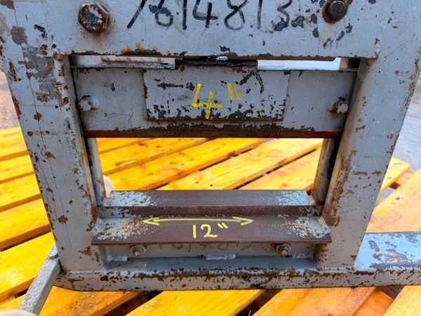 BLOCK / BRICK SPLITTERS / CUTTERS ....1090T 377229451