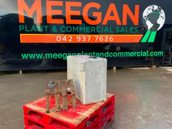 HYDRAULIC TANK. 377229689