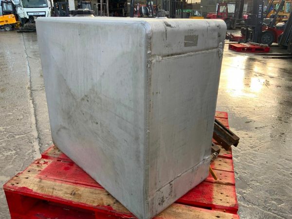 HYDRAULIC TANK. 377229698