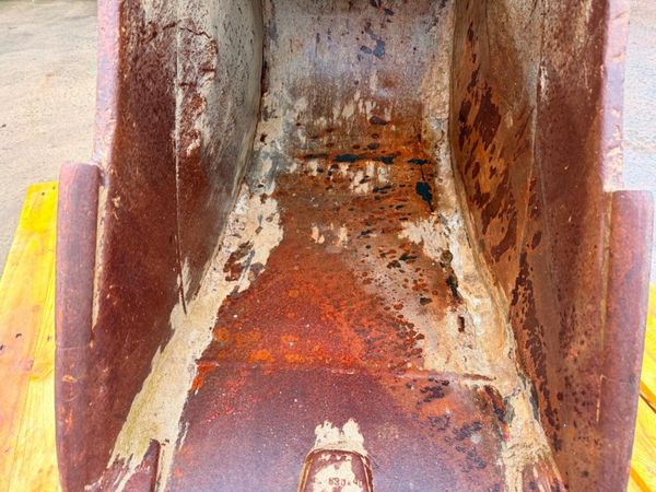 24" DIGGING BUCKET 13 TON ....65MM......716P 377229618