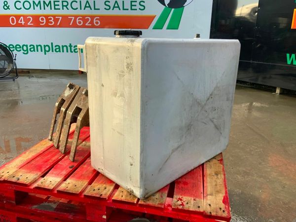 HYDRAULIC TANK. 377229701