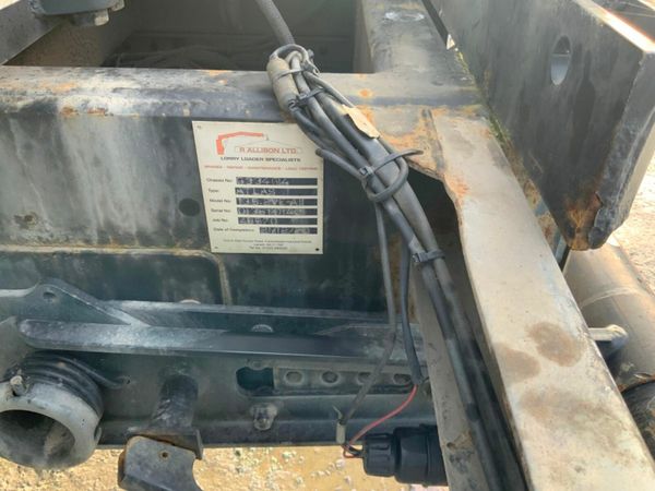 DAF XF 530hp AUTO....REAR LIFT STEER.....PARTS / S 377230000