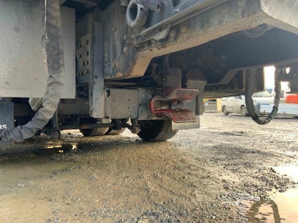 DAF XF 530hp AUTO....REAR LIFT STEER.....PARTS / S 377230002