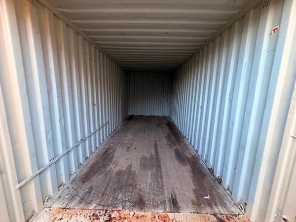 20 x 8 SHIPPING CONTAINER STORAGE....852P 377230163