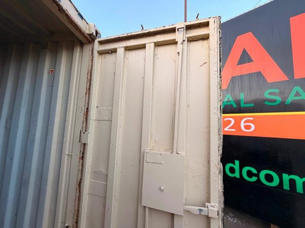 20 x 8 SHIPPING CONTAINER STORAGE....852P 377230168