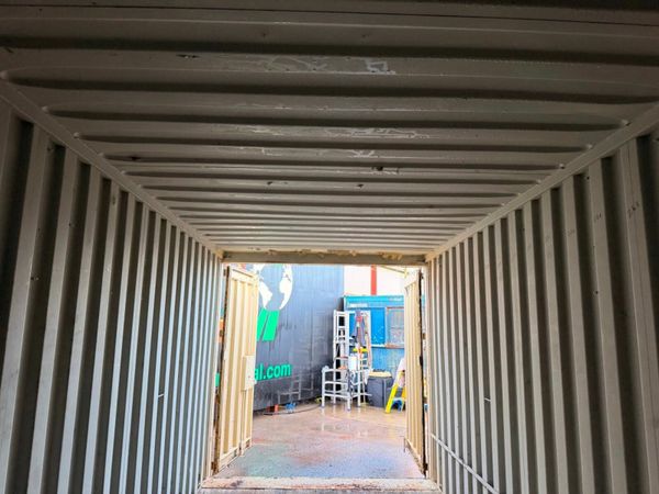 20 x 8 SHIPPING CONTAINER STORAGE....852P 377230176