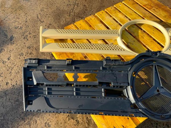 Mercedes-Benz Actros MP4 REPLACEMENT PARTS.GENIUNE 377230184