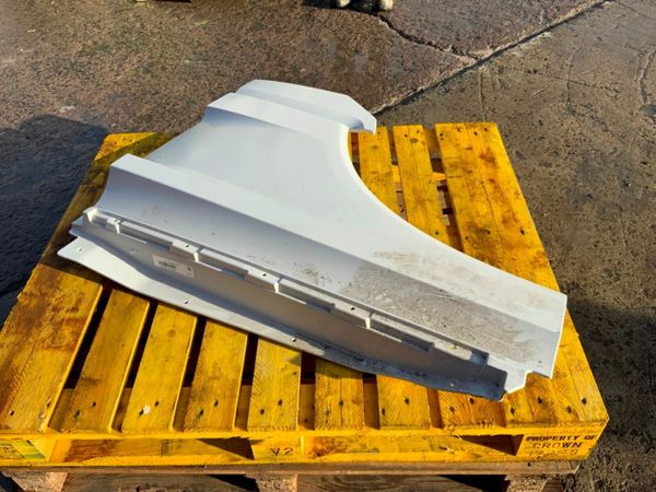 Mercedes-Benz Actros MP4 REPLACEMENT PARTS.GENIUNE 377230188