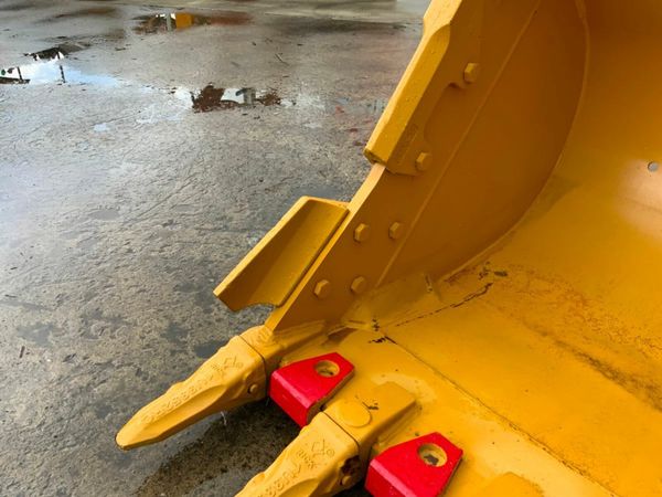 UNUSED 48" DIGGING BUCKET......80mm pins.....1973. 377230321