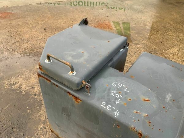 WATKINS 1000kg WEIGHT BLOCK / TOOL BOX...459F 377230428