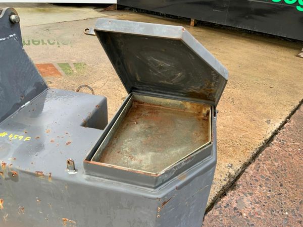 WATKINS 1000kg WEIGHT BLOCK / TOOL BOX...459F 377230429