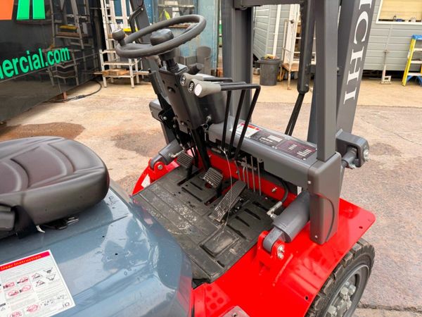 BRAND NEW 3 TON FORKLIFT ....9,750 EUROS 377230511
