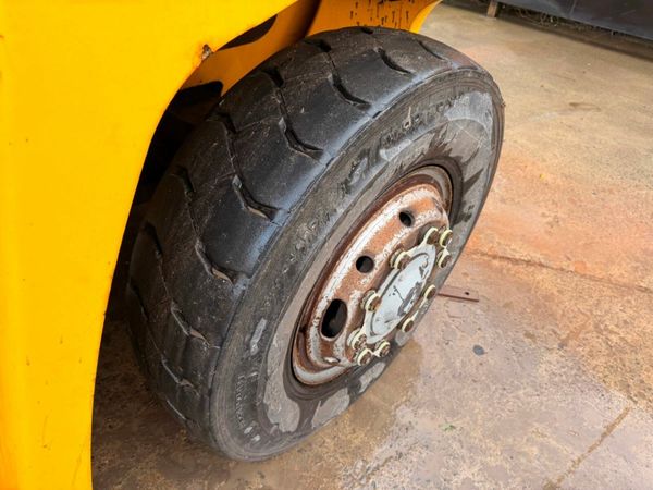 10 TON KALMAR  FORKLIFT....VOLVO POWERED. 377230799