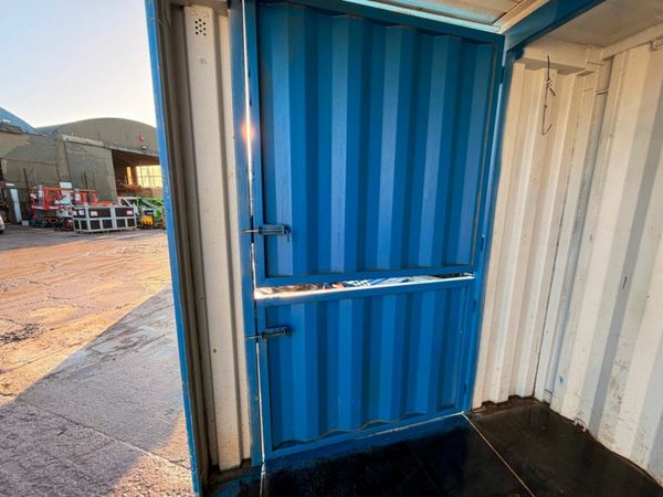 20 x 8 shipping container with.... FULL SIDE OPENI 377230847