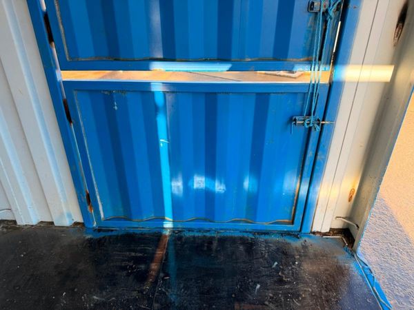 20 x 8 shipping container with.... FULL SIDE OPENI 377230859