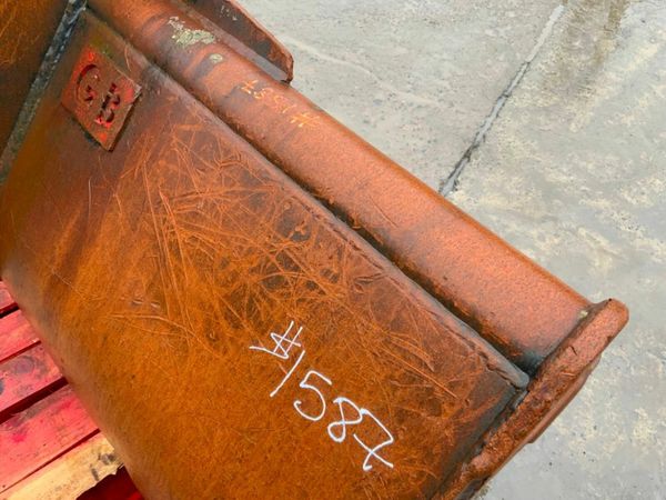 84" STRICKLAND GRADING BUCKET....80mm.....1587. 377230965