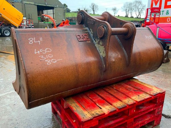 84" STRICKLAND GRADING BUCKET....80mm.....1587. 377230970