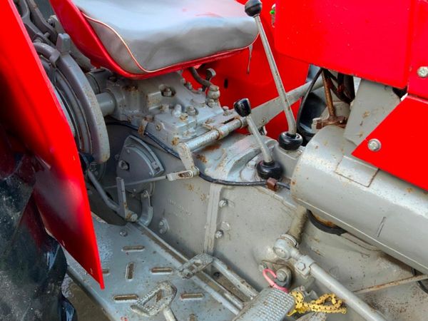 MASSEY FERGUSON 135 TRACTOR.......321. 377231107