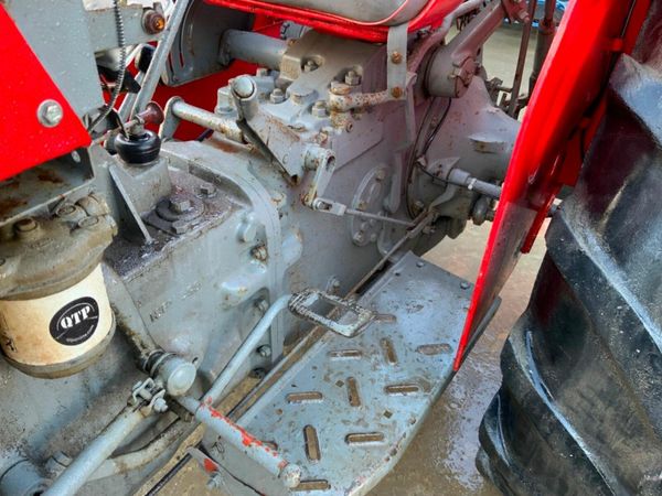 MASSEY FERGUSON 135 TRACTOR.......321. 377231114