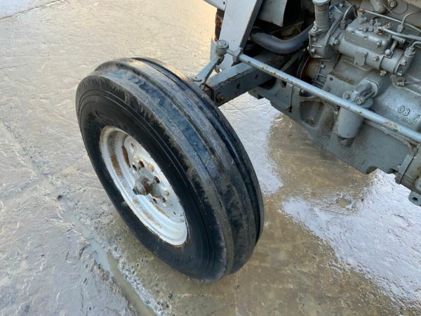 MASSEY FERGUSON 135 TRACTOR.......321. 377231123