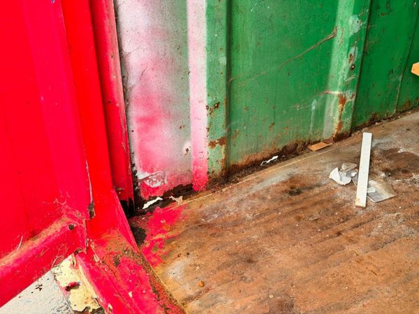 20 X 9 SITE SHIPPING CONTAINER STORAGE...1057 377231136