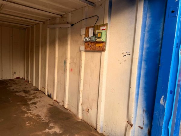 21 x 8 SHIPPING CONTAINER SITE STORAGE...1055 377231290