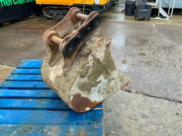 18" DIGGING BUCKET....45mm PINS.....2008. 377231362