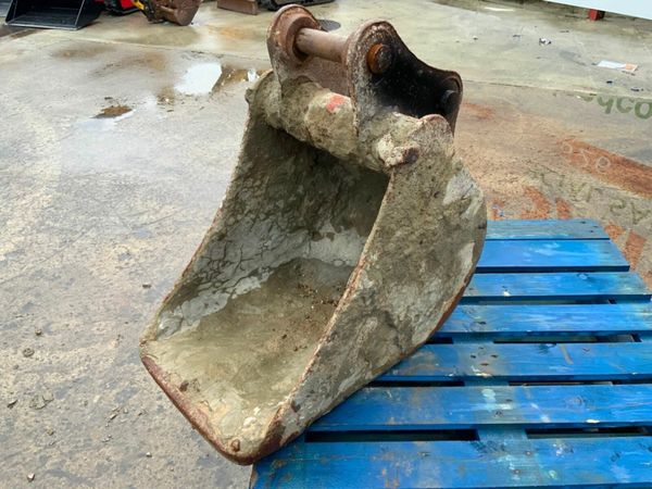 18" DIGGING BUCKET....45mm PINS.....2008. 377231364