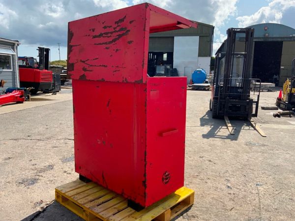 ARMORGARD TOOL CHEST / WORKSHOP VAULT....1374t. 377231389