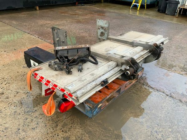 DHOLLANDIA TUCK AWAY TAIL LIFT.....1000kg...2255 377231399