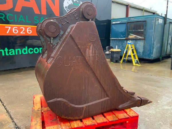 36" DIGGING BUCKET.......80mm PINS........338f. 377231302