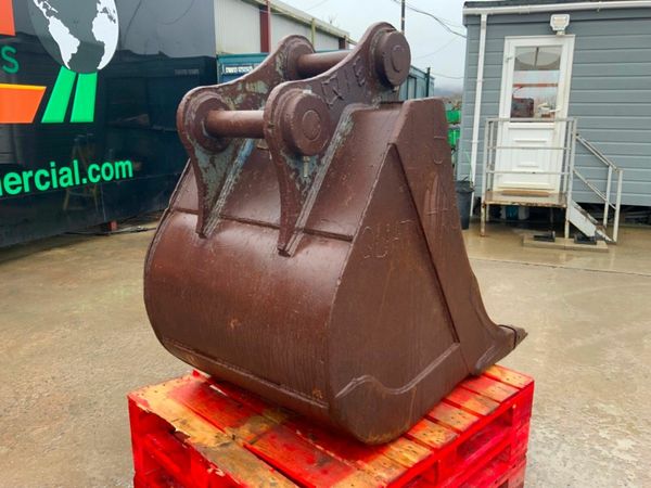 36" DIGGING BUCKET.......80mm PINS........338f. 377231303