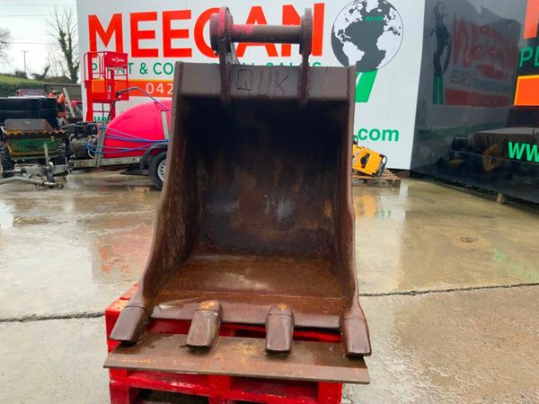 36" DIGGING BUCKET.......80mm PINS........338f. 377231310