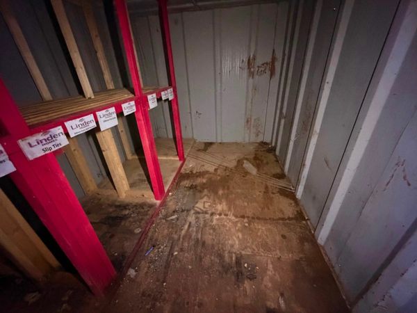 20 ft SITE STORAGE CONTAINER with racking....1053T 377231504