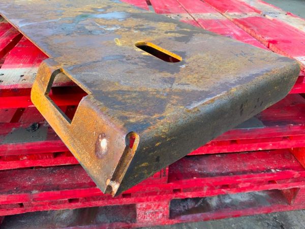 BOBCAT MOUNTING PLATE / INTERFACE BRACKET 377231840