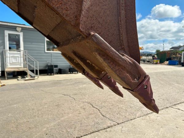 24"... BMC... DIGGING BUCKET ...80MM.... 949 DB 377231860