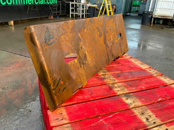 BOBCAT MOUNTING PLATE / INTERFACE BRACKET 377231828