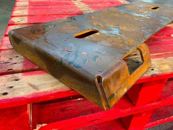 BOBCAT MOUNTING PLATE / INTERFACE BRACKET 377231839