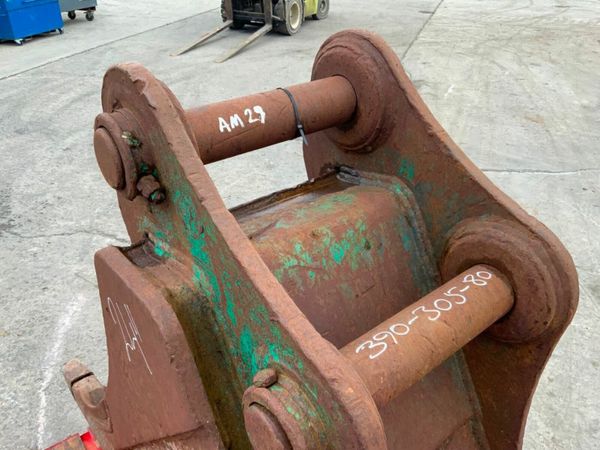 24" TUSKER DIGGING BUCKET.....80mm PINS.....29wa 377231998