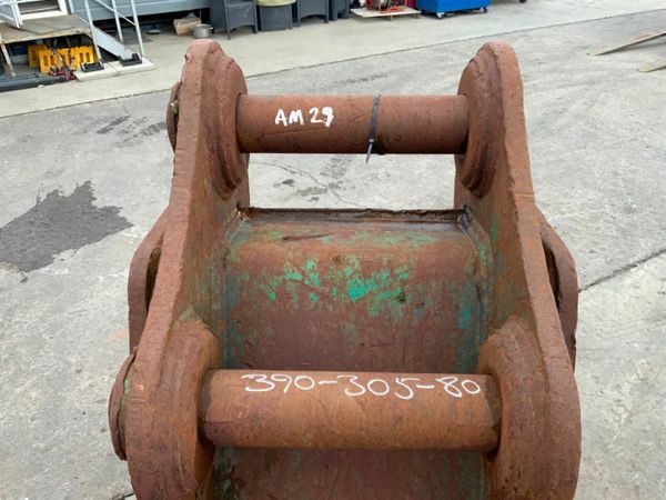 24" TUSKER DIGGING BUCKET.....80mm PINS.....29wa 377231999